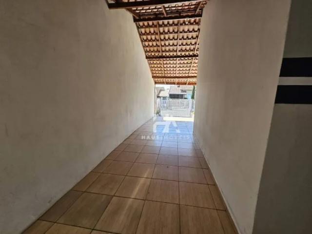 Casa residencial à venda no bairro Estrada Nova com 70 m² e 2 dormitórios/quartos