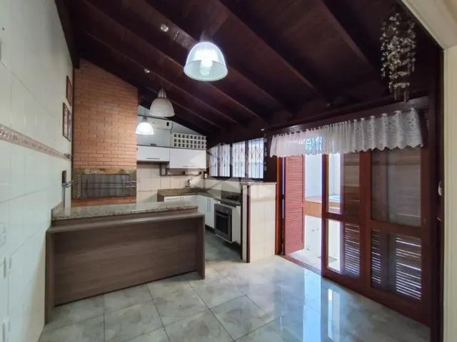 Casa Residencial 300M² para Alugar