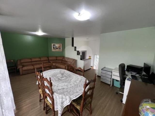 Casa Residencial 4 quartos e 4 vagas