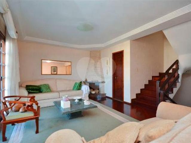 Casa Residencial/Comercial Pilarzinho Área Útil: 295 m² Área Total: 369 m²