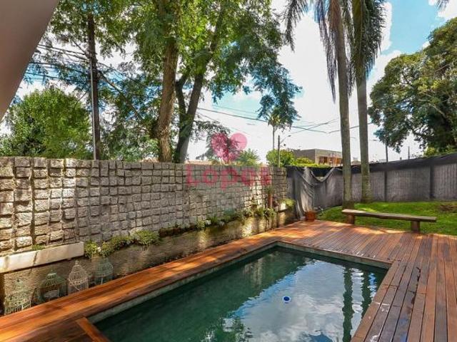 Casa Residencial/Comercial Seminário 3 Dormitórios 3 Suites 3 Vagas Com Piscina