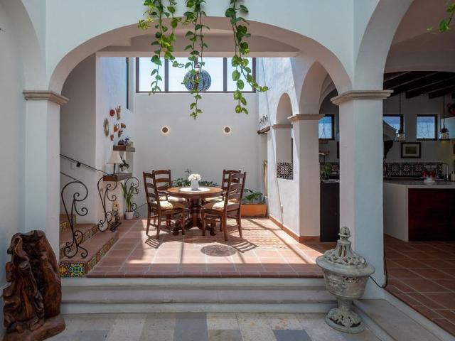 Casa Revueltas Luxury Hillside Living with Panoramic Views of San Miguel