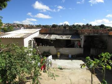 CASA RIBEIRAO DAS NEVES