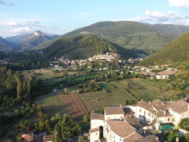 Casa ristrutturata centro storico 140m² Arrone