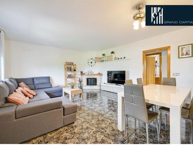 CASA RIU FLUVIA