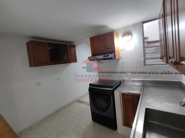 CASA ROBLEDO CERCA UVA EPM LOS GUAYACANES