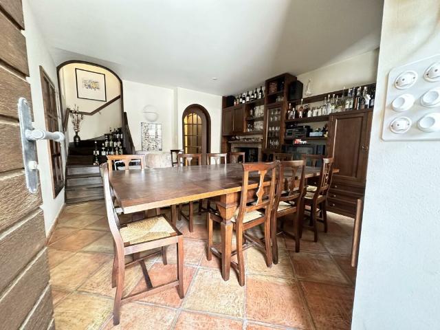 CASA STORICA 3.5 LOCALI CON CANTINA VINI A VOLTA A MELIDE