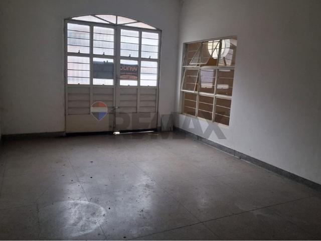 CASA + SALÃO PARA LOCAÇÃO NO CENTRO DE SALTO DE PIRAPORA