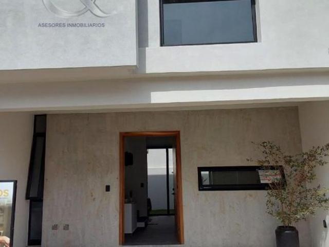 Casa SAMOS en condominio en Real de Valdepeñas, Zapopan