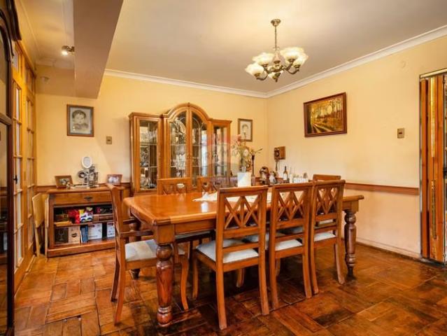 Casa san miguel: 584m², 2 viviendas y galpón | 3 dormitorios por 10900.00 en San Miguel