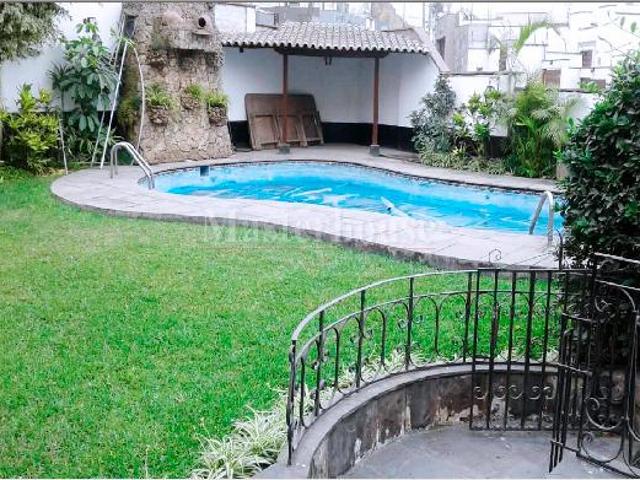 Casa Santiago de Surco