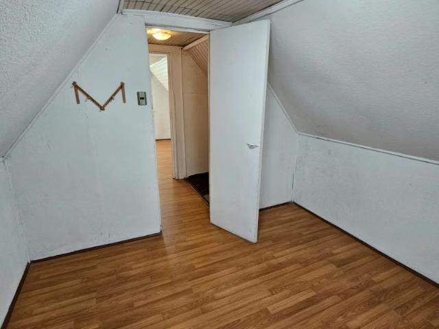 Casa se vende casa en villa ecuador, sector sur poniente de talca | 1 dormitorios por 85000. 00 en Talca