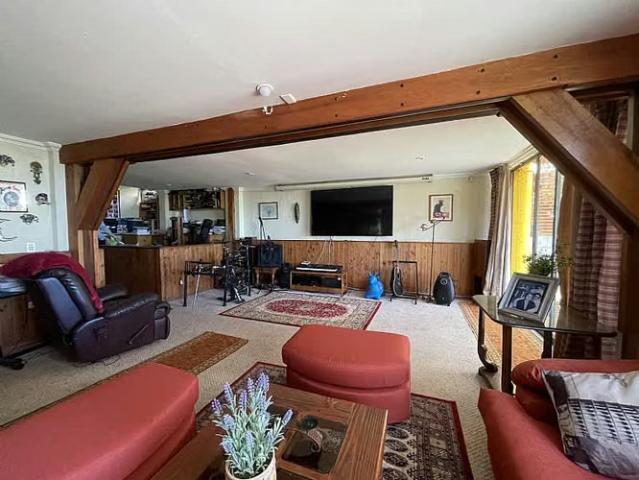 Casa se vende hermosa casa remodelada con vista al mar cód. 307 | 6 dormitorios por 30000.00 en Concón