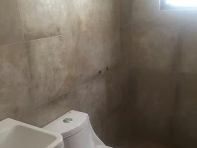 Casa Sector Av. España | 3 dormitorios por 7500.00 en Curicó