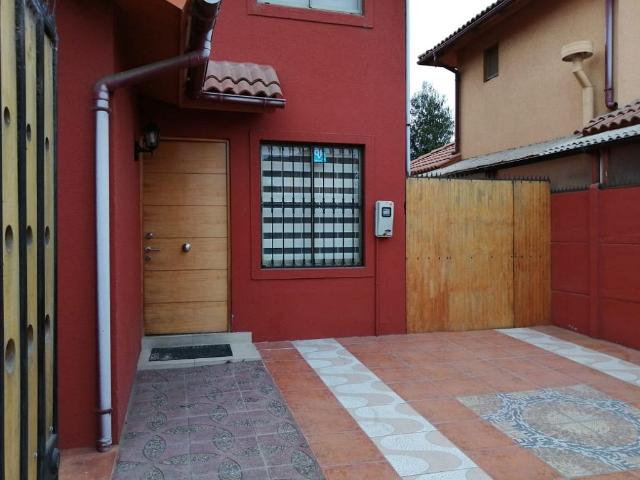 CASA SECTOR ARBOLEDA 4 DORMITORIOS
