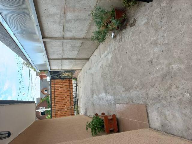 CASA SECTOR RESIDENCIAL DOS PISOS AISLADA