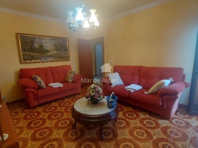 casa segunda linea del paseo maritimo de aldan, excelente situacion