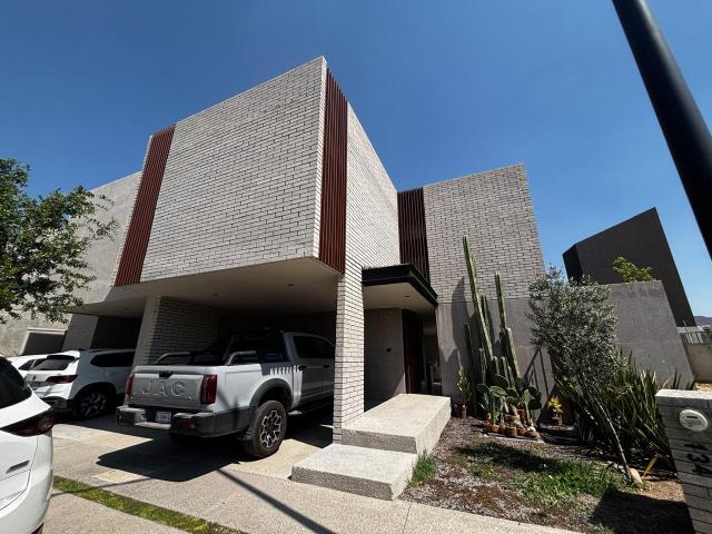 Casa Semi Amueblada en Misiones de Santa Fe a dos cuadras de la Ibero