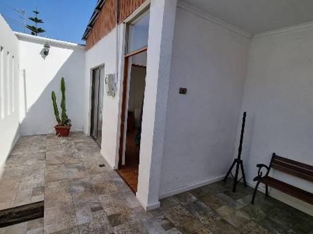 Casa Semi Amoblada Ideal Para Empresas En Sector Norte