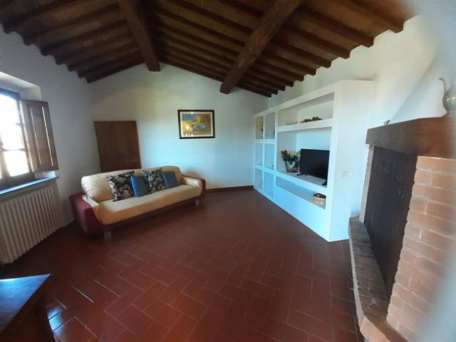 casa semi indipendente in affitto a gambassi terme