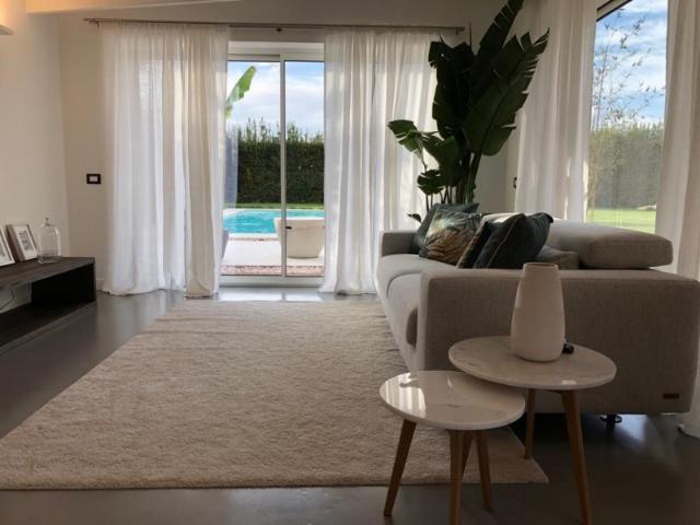 Casa Semi Indipendente in Affitto a Pietrasanta