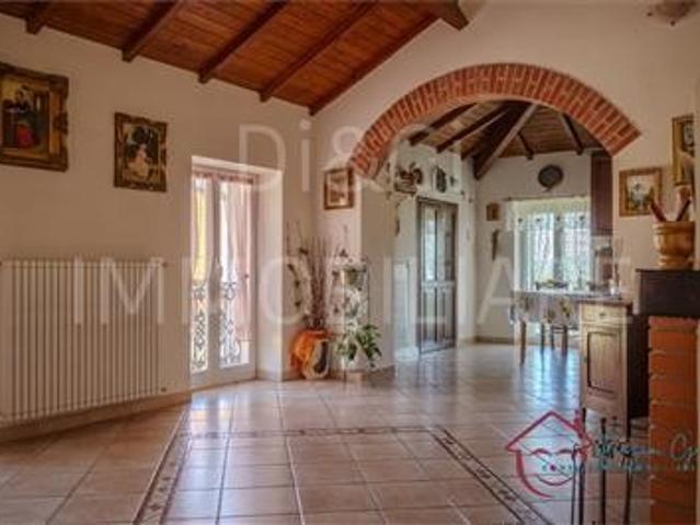 Casa Semi indipendente in Vendita a Aquila d'Arroscia