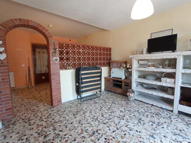 CASA SEMI INDIPENDENTE in VENDITA a CAMAIORE di 4 vani