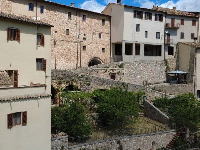 Casa semi indipendente in vendita a Cerreto di Spoleto, Cerreto di Spoleto Centro