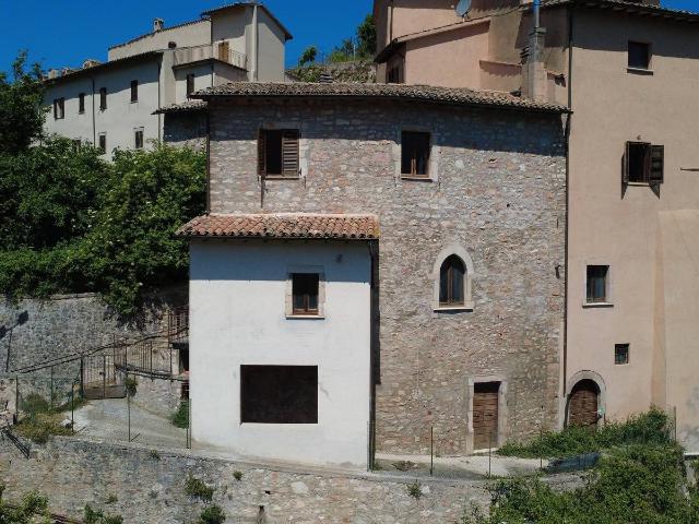 Casa semi indipendente in vendita a Cerreto di Spoleto, Cerreto di Spoleto Centro