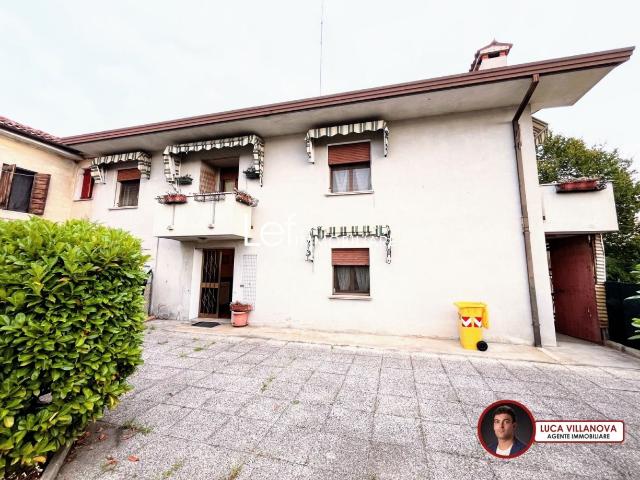 CASA SEMI INDIPENDENTE in VENDITA a GODEGA DI SANT'URBANO di 5 vani