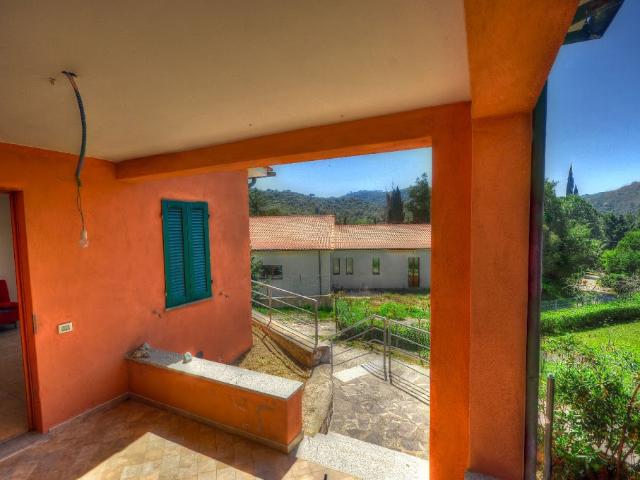 CASA SEMI INDIPENDENTE in VENDITA a MARCIANA PROCCHIO di 3 vani