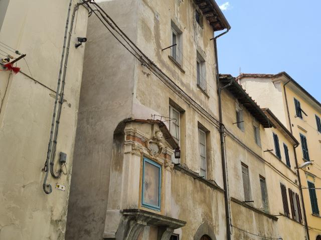 CASA SEMI INDIPENDENTE in VENDITA a PESCIA