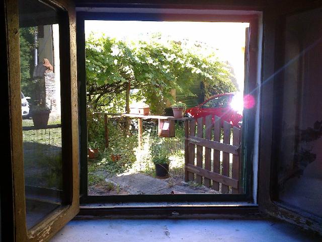 CASA SEMI INDIPENDENTE in VENDITA a PESCIA PIETRABUONA di 5 vani