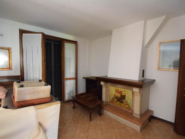 CASA SEMI INDIPENDENTE in VENDITA a PIACENZA BESURICA di 4 vani