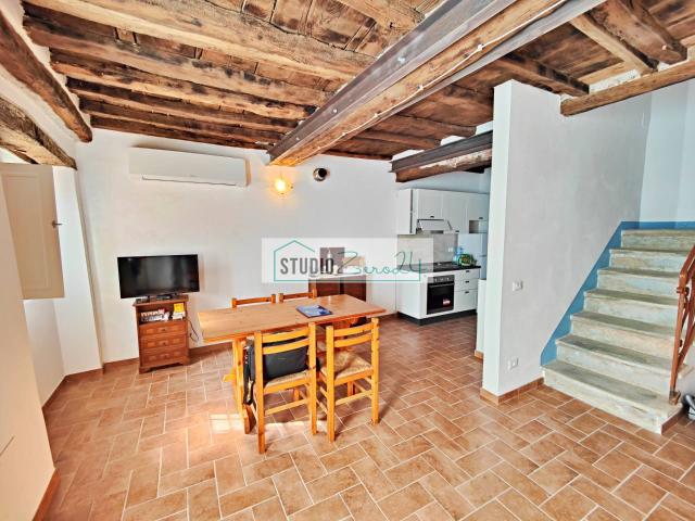 Casa semi indipendente in vendita a Pietrasanta, Prima Collina