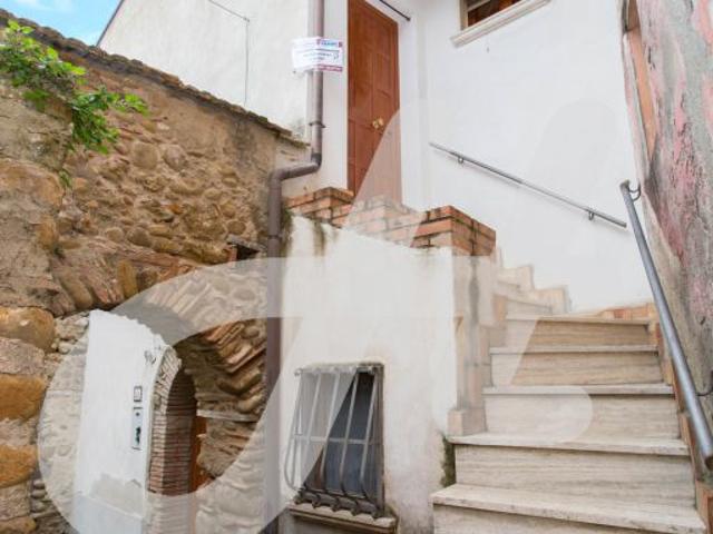 CASA SEMI INDIPENDENTE in VENDITA a SANT'ANGELO A CUPOLO