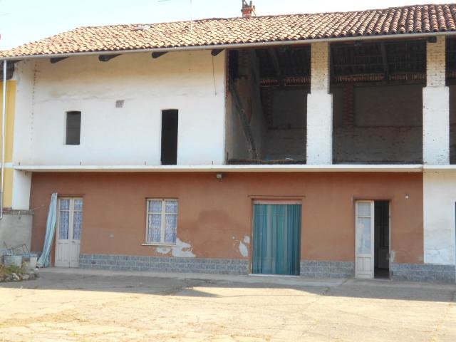 CASA SEMI INDIPENDENTE in VENDITA a SALUGGIA di 4 vani