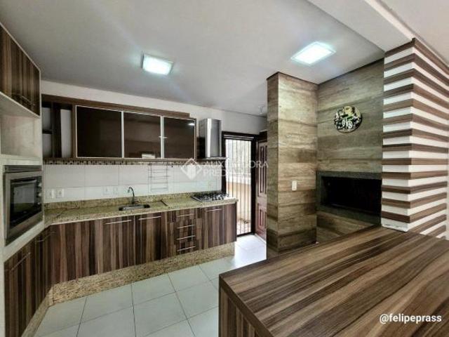 Casa semi Mobiliada com 2 quartos sendo um suíte