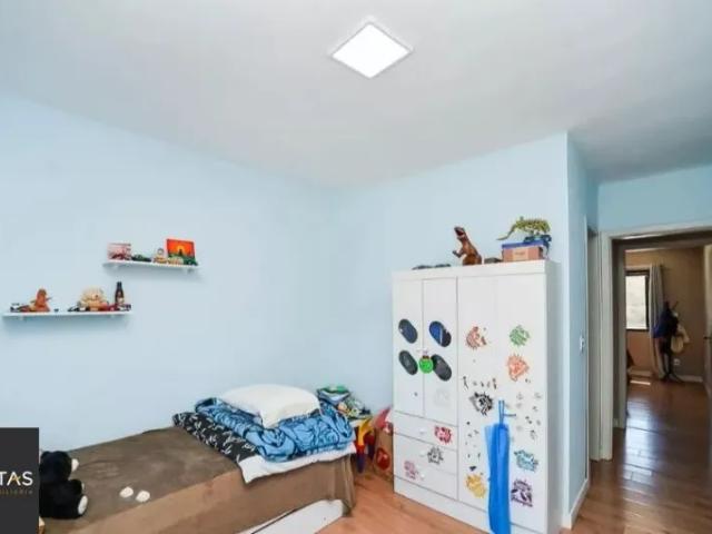 Casa semi mobiliada com churrasqueira e piscina no bairro Ecoville
