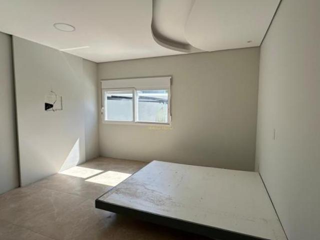 Casa semi nova à venda em Araricá, bairro Azaleia