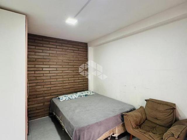 Casa semimobiliada de 2 dormitórios no Bairro Santo Antônio!