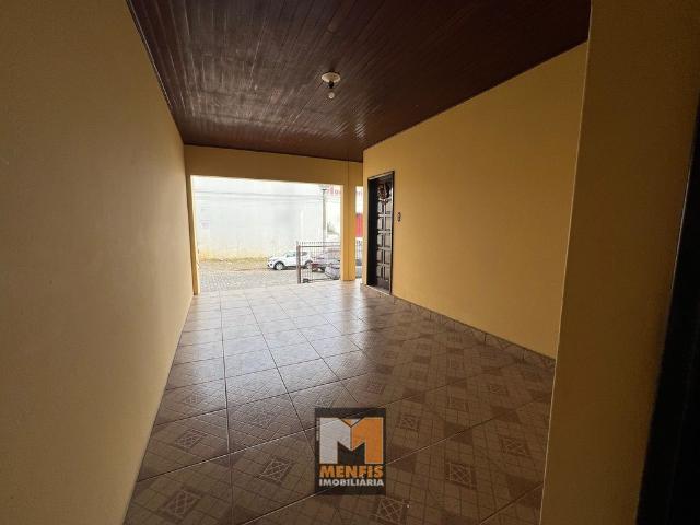 Casa semimobiliada no Sagrado Coração de Jesus