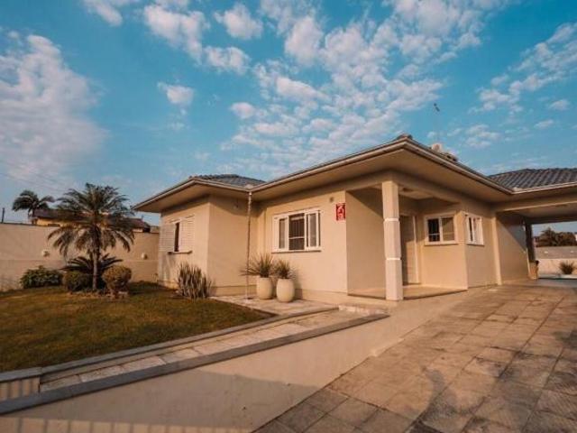 Casa Semimobiliada + placa solar com Piscina com Anexo no Altos do Cantegril em Montenegro, RS!