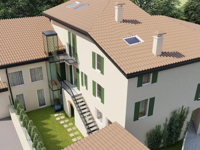 Casa Semindipendente 7 vani 250mq