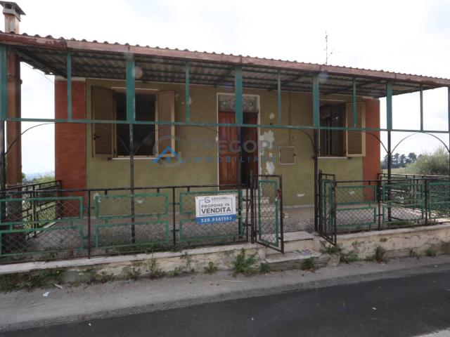 Casa Semindipendente in vendita a Controguerra