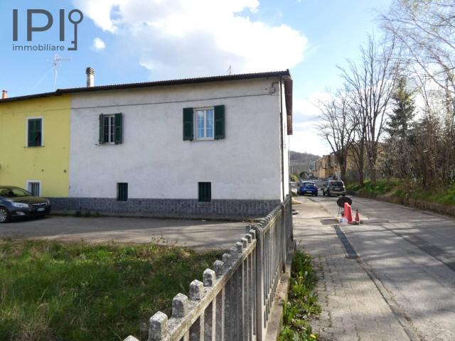 Casa Semindipendente in vendita a Cairo Montenotte, Bragno