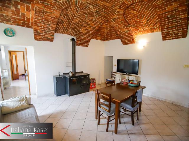Casa semindipendente in vendita a Caluso, Rodallo