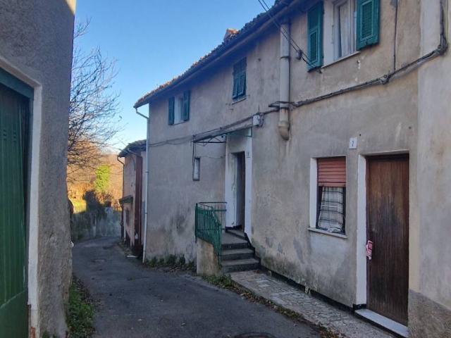 Casa Semindipendente in vendita a Carcare