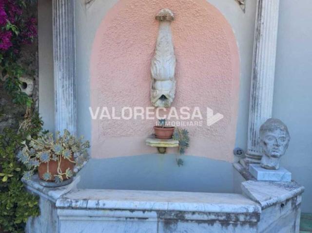 Casa semindipendente in vendita a Carrara