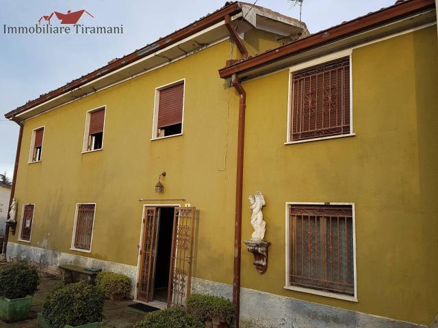 Casa semindipendente in vendita a Castell'Arquato